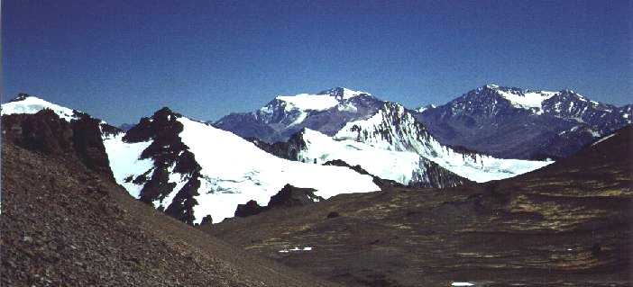 http://www.poxod.com/weekly/43_Aconcagua-2000/Andes_from_the_Amegino_col.jpg